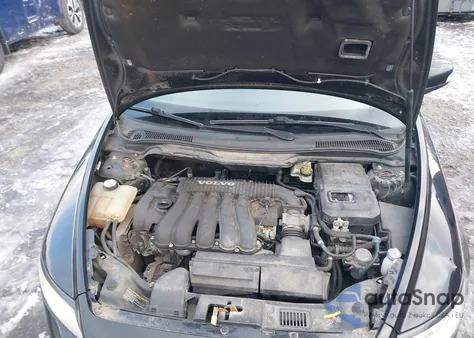 2008 Volvo S40 2.4I z USA, uszkodzony, nr VIN YV1MS390182407710